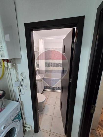 Apartament cu 3 camere decomandat, mobilat în Ultracentral