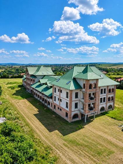 Casă cu 4 camere în Hudum