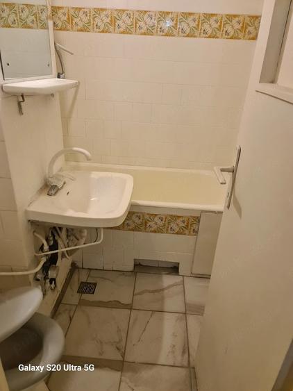 Apartament cu 3 camere decomandat în Circumvalațiunii