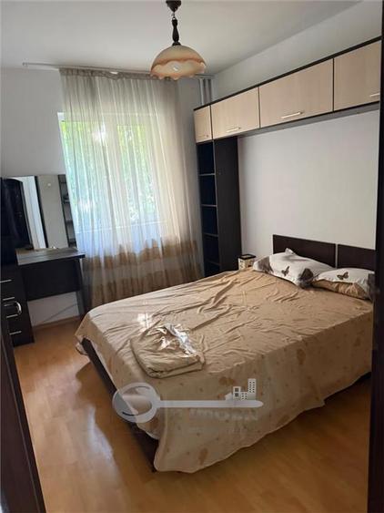 Apartament cu 2 camere decomandat, mobilat în Hala Centrală