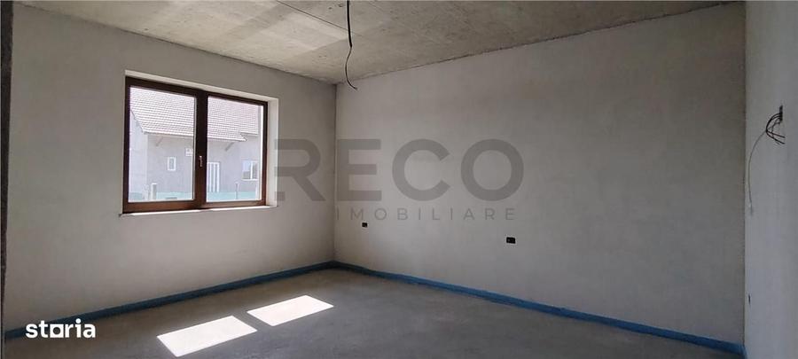 Casă cu 4 camere în Santăul Mic
