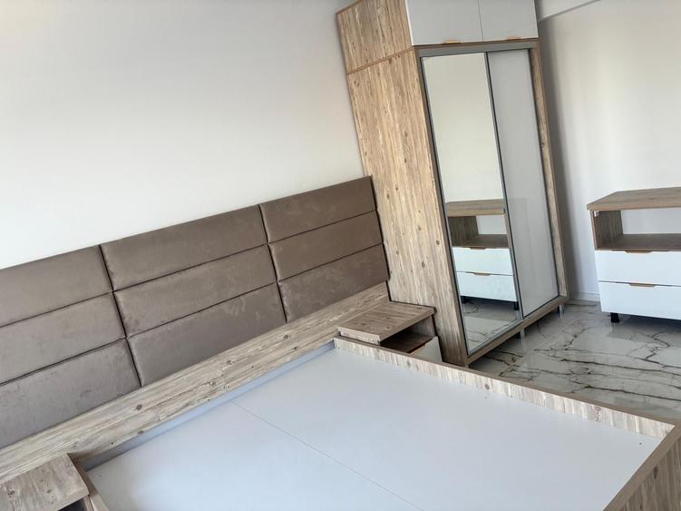 Apartament cu 2 camere decomandat în Odăile
