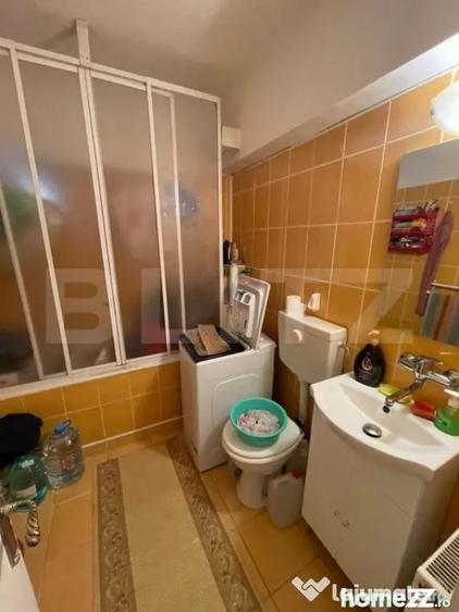 Apartament cu 4 camere decomandat în Micro 17