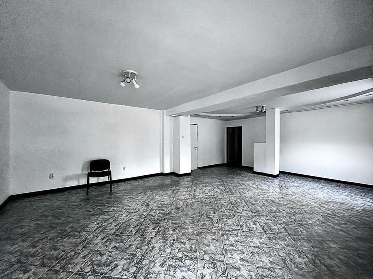 Spațiu comercial, de 58 mp, în Central