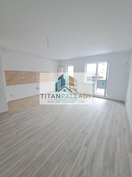Apartament cu 4 camere decomandat în Titan