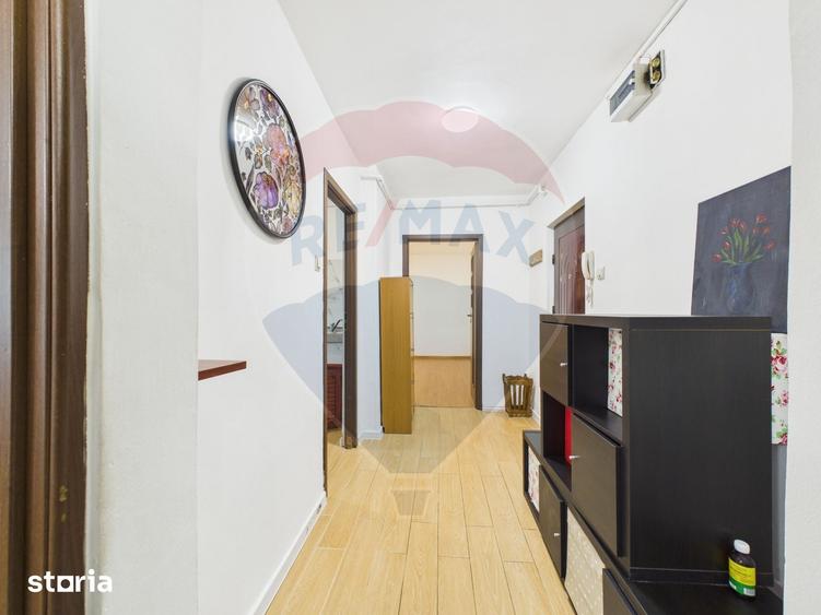 Apartament cu 6 camere, mobilat în Rahova