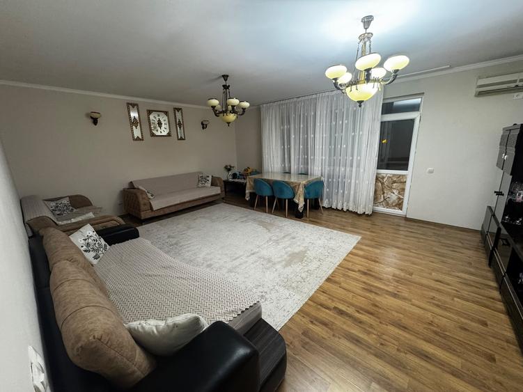 Apartament cu 3 camere în Fundeni