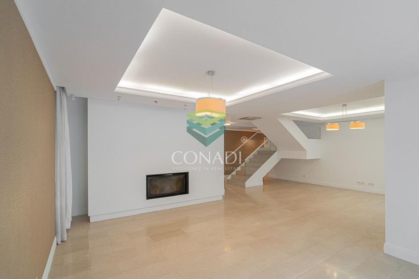 Duplex cu 7 camere cu Piscina în Pipera