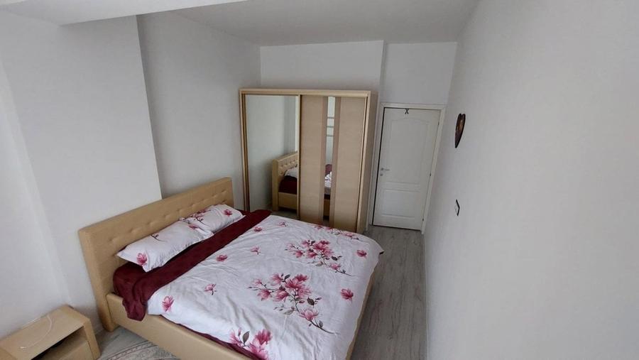 Apartament cu 3 camere decomandat, mobilat în Păcurari