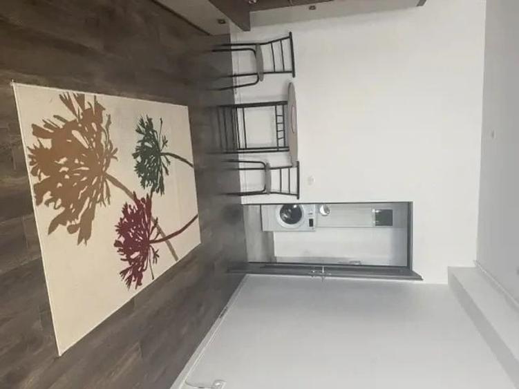 Apartament cu 2 camere decomandat, mobilat în Sebastian