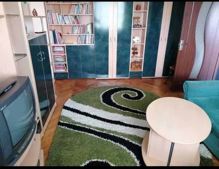 Apartament cu 2 camere semidecomandat în Decebal