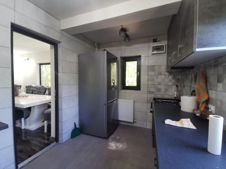Casă individuală cu 4 camere cu Garaj în Breaza de Sus