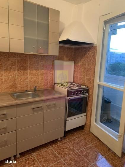 Apartament cu 3 camere decomandat în Colentina