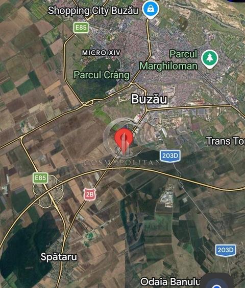 Teren intravilan de 4570 mp, în Nord-Est