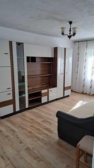 Apartament cu 2 camere decomandat în Exterior Vest