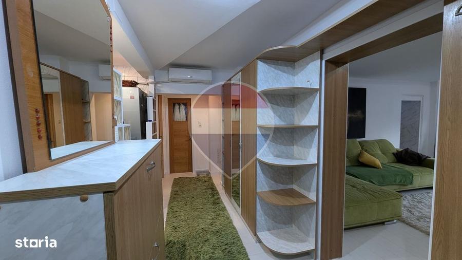 Apartament cu 3 camere decomandat, mobilat în P-ța Alba Iulia