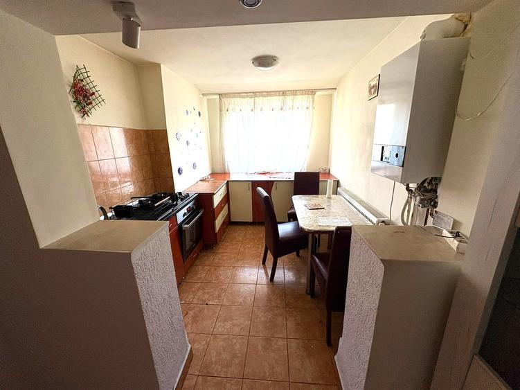 Apartament cu 3 camere decomandat în Nord