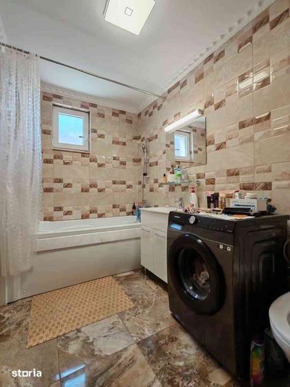 Casă cu 5 camere cu Teren 390 Mp în Central