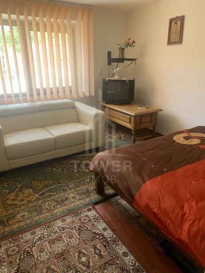 Casă individuală cu 11 camere cu Canalizare în Cisnădioara