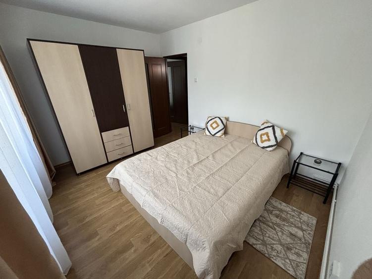 Inchiriez apartament Podgoria/Bulevardul Revolutiei - 4