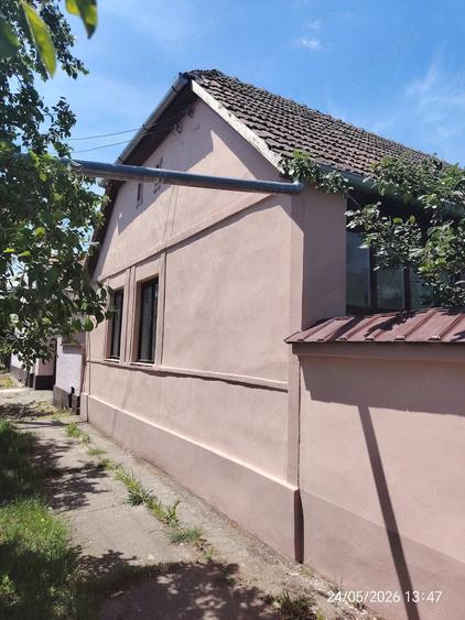 Casă cu 3 camere cu Teren 1500 Mp în Secusigiu