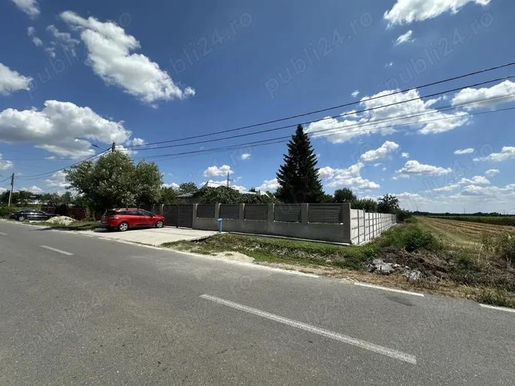 Casă cu 3 camere în Costești