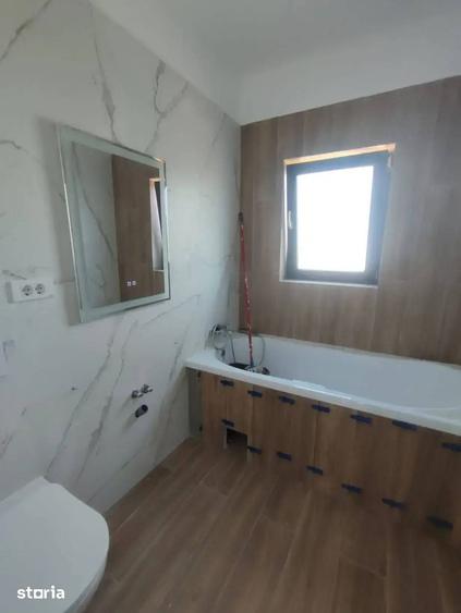 Casă cu 4 camere decomandat cu Teren 153 Mp în Industriilor
