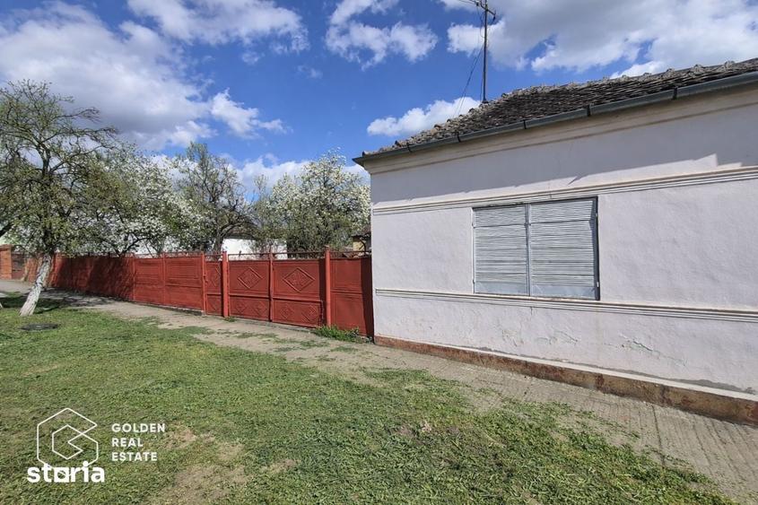 Casă cu 2 camere cu Teren 1170 Mp în Zăbrani
