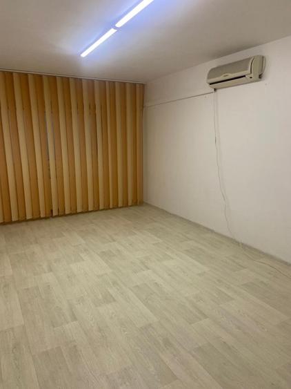 Inchiriez Spatiu Comercial, 70 mp, Piata Centrala, 500 - 1