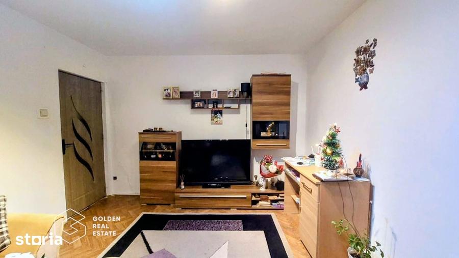 Apartament cu 3 camere semidecomandat în Girocului — fotografia 2