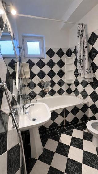 Apartament cu 2 camere semidecomandat, mobilat în Gojdu