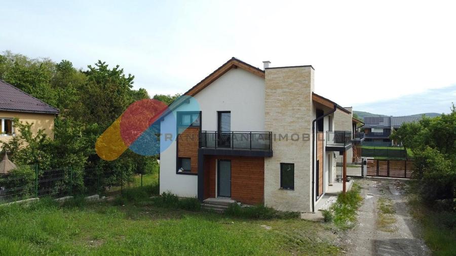 Casă individuală cu 4 camere cu Canalizare în Gilău