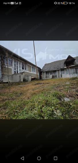 Casă cu 5 camere cu Teren 4700 Mp în Central