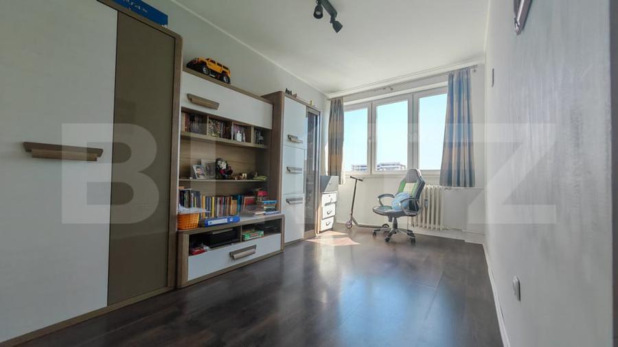 Apartament 4 camere decomandat, etaj intermediar, Splaiul Cr - 9