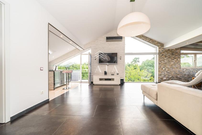 Apartament cu 3 camere decomandat în Sub Arini