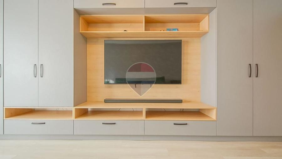 Apartament cu 2 camere decomandat în Tractorul