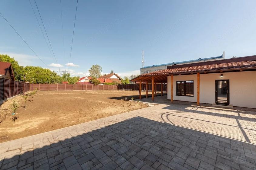 Casă cu Teren 1000 Mp în Est