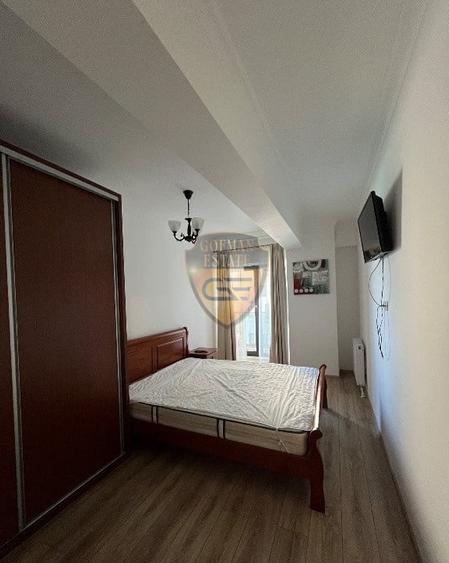 Apartament cu 2 camere decomandat, mobilat în Central