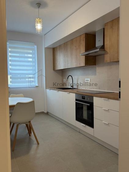 Apartament cu 2 camere decomandat, mobilat în Tractorul