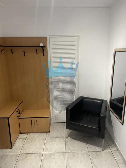 Apartament cu 3 camere semidecomandat în Tineretului