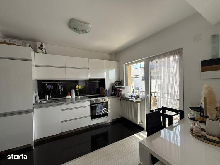 Apartament la etaj intermediar cu parcare, Carmen Silva - 2