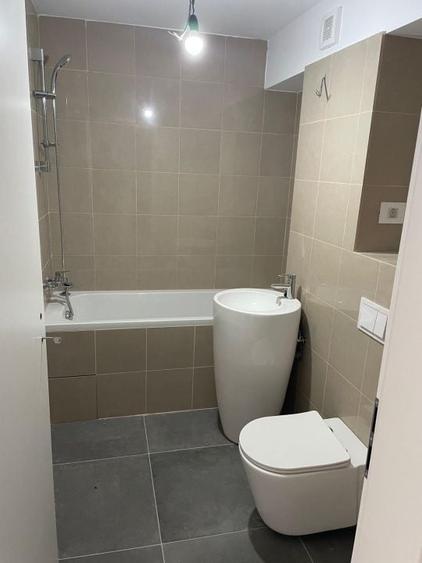 Apartament cu 2 camere semidecomandat în Viilor