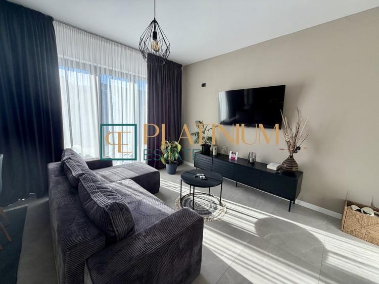 Duplex cu 4 camere cu Canalizare în Plopi