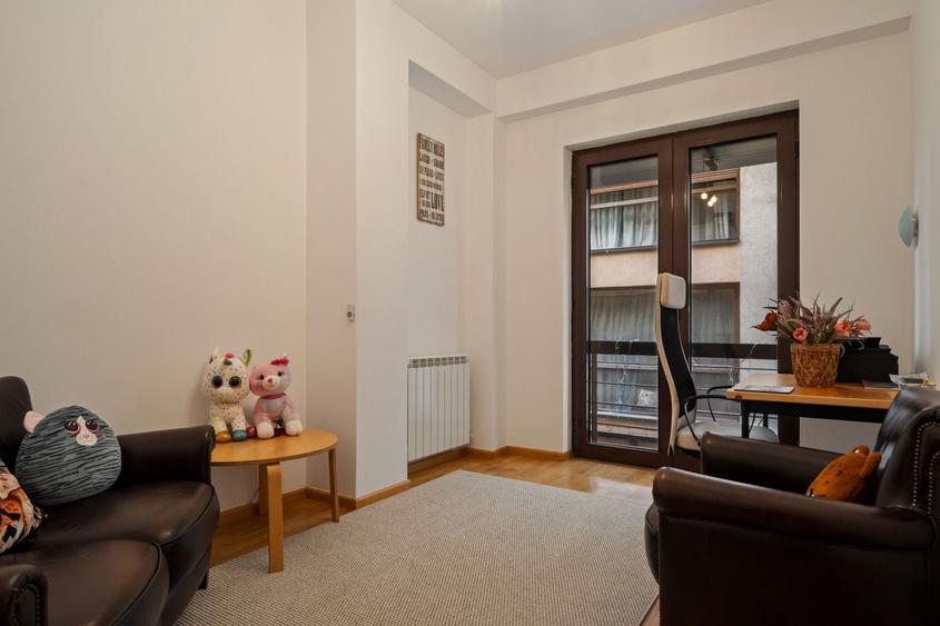 Apartament cu 3 camere semidecomandat, mobilat în Herăstrău