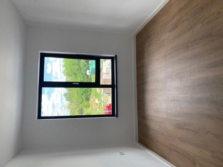 Apartament cu 3 camere nedecomandat în Aradului