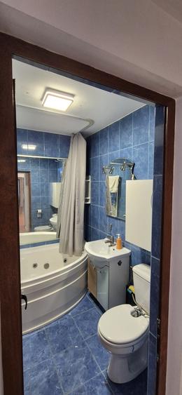 Apartament cu 4 camere decomandat în Zimbru