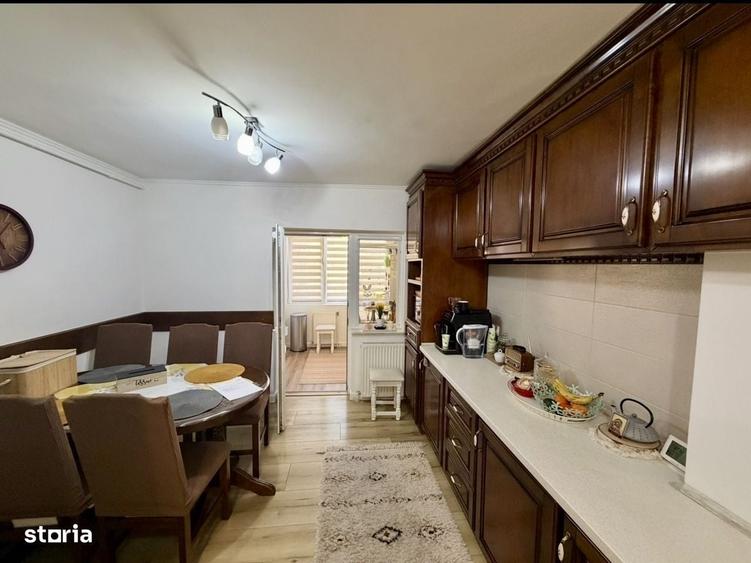 Apartament cu 4 camere în Central