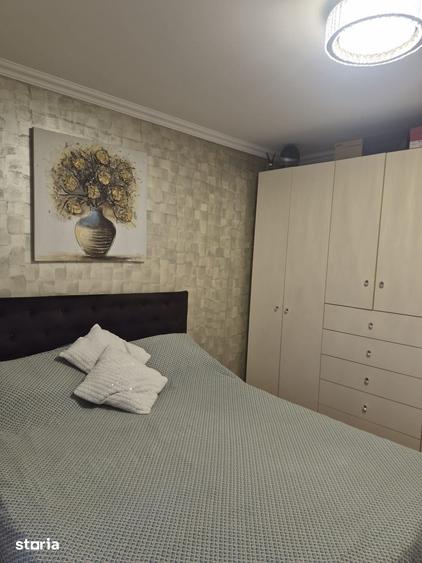 Apartament cu 3 camere decomandat în Tomis III