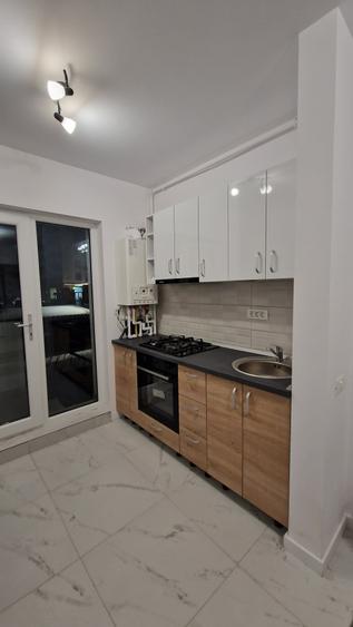 Apartament cu 2 camere semidecomandat în Berceni