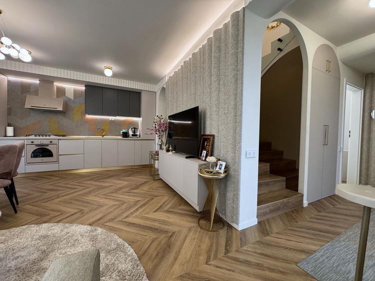 Duplex cu 5 camere cu Canalizare în Florești